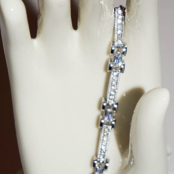 AVON - Vintage Glistening Rhinestone and CZ Silver Tone Bracelet - Picture 1 of 5